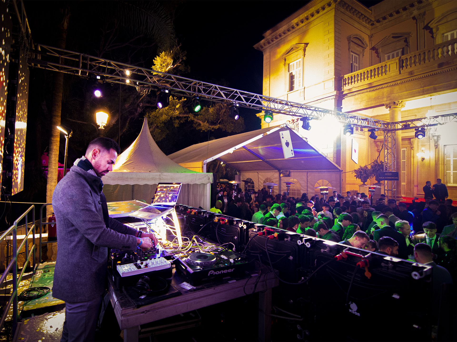 DJ RÜBENS - Servicios